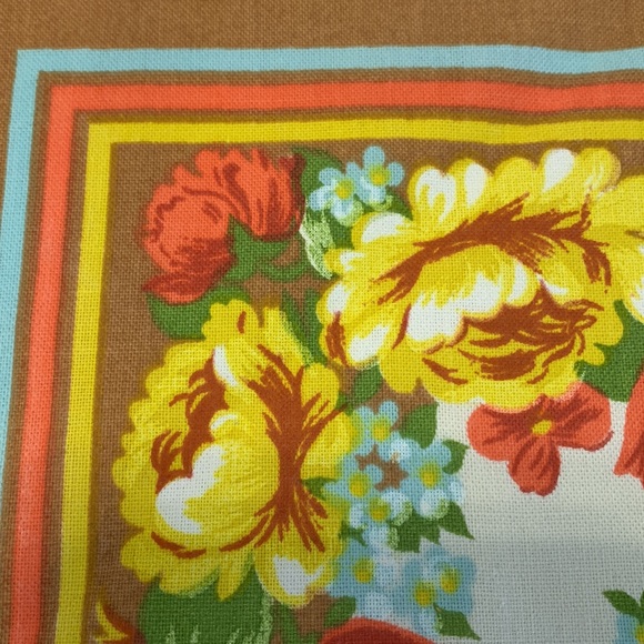 VTG Cloth Napkins Set of 6 Cloth Floral and Stripes 60โs-70โs Colors on Cream - Picture 6 of 13